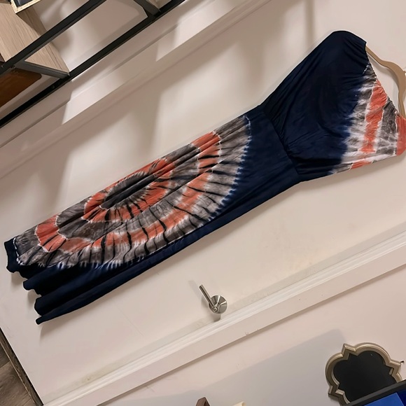 Dresses & Skirts - Gorgeous hand tie dye strapless dress